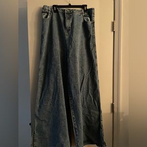 Plus size split leg bell bottom wide leg jeans